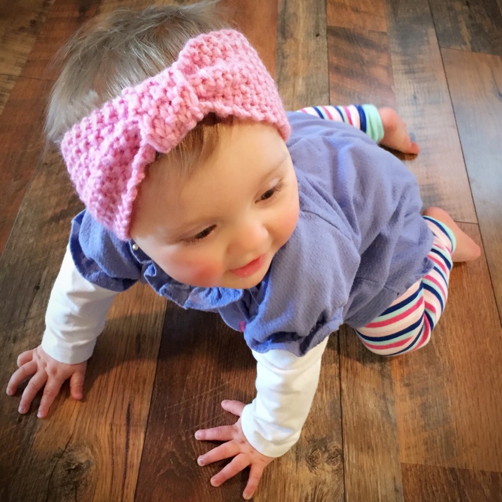 NEW Beautiful Crochet Baby Headband/ Various Color - Picture 5 of 6